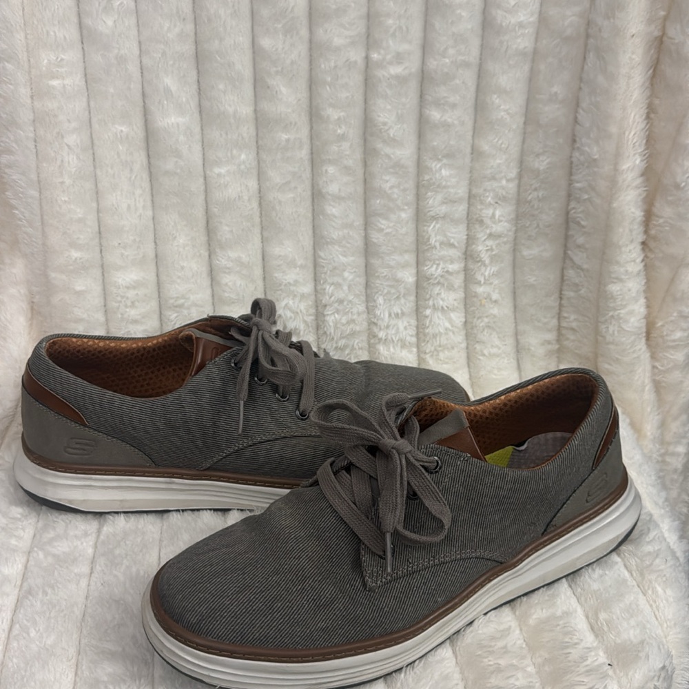 Skechers Classic fit air cooled memory foam size 10 men’s $30